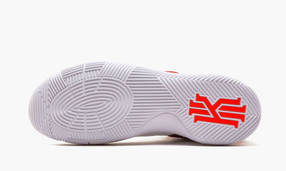 Nike Kyrie 2 'Crossover' Sneakers | White | Men's Size 8.5