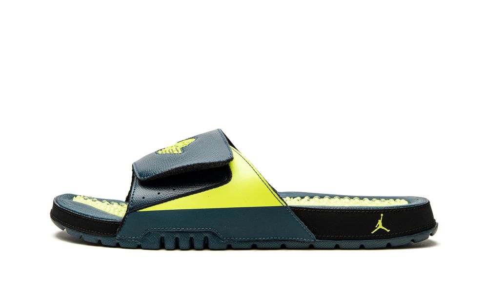 nike jordan hydro 4