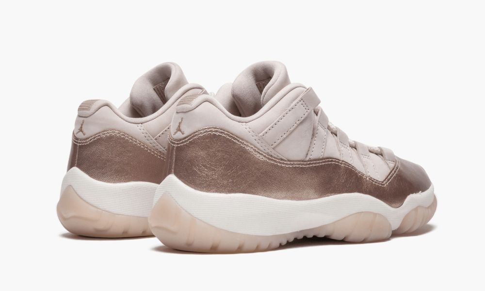WMNS Air Jordan 11 Retro Low \