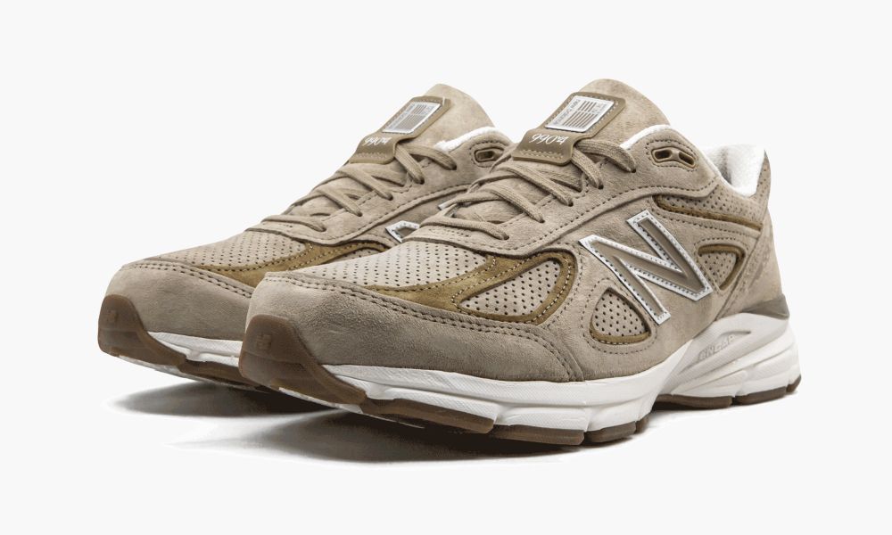 990 \